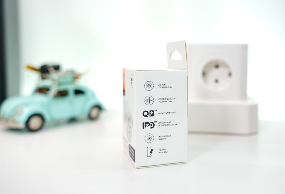 슈피겐 PD 45W PPS USB C타입 GaN 초고속 멀티 충전기 PE2203 사용기 이미지 3