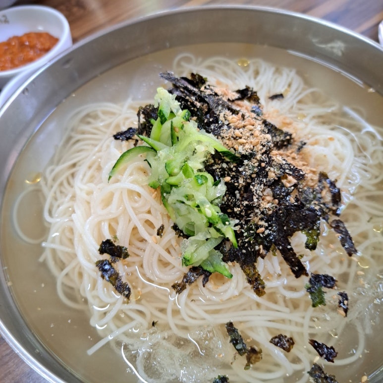 율하동잔치국수 이미지