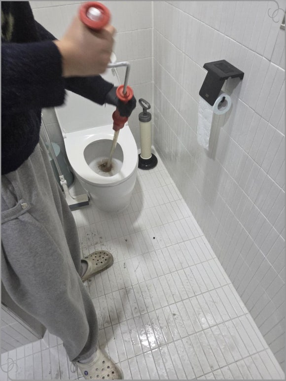 변기싱크대하수구막힘뚫음배관내시경고압 이미지