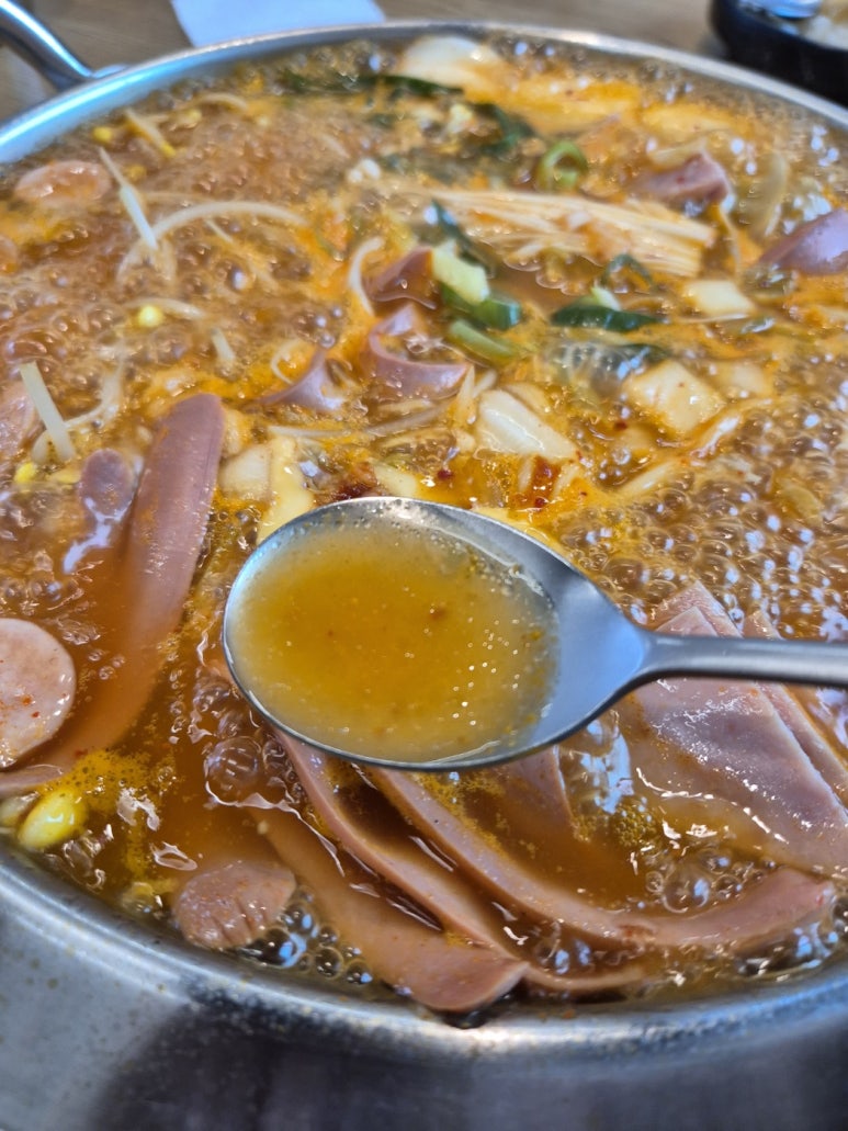 쉐프의부대찌개&10번가고기집 이미지