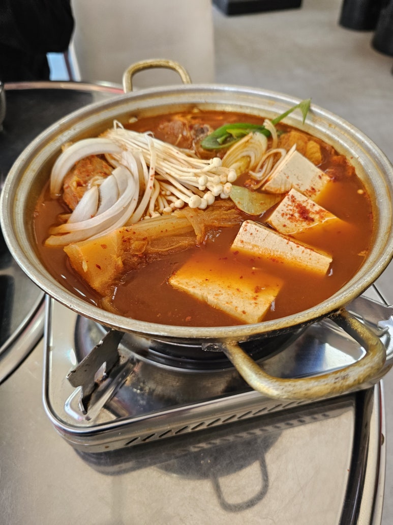 자작나무김치찜 이미지