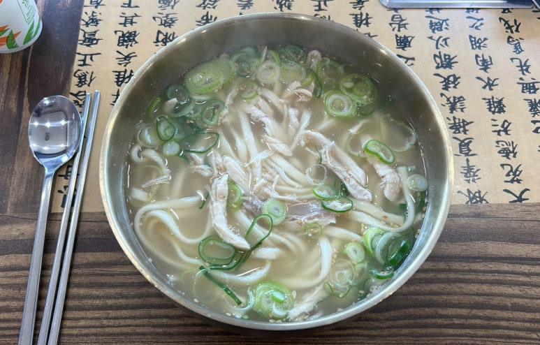 천하닭칼국수 이미지