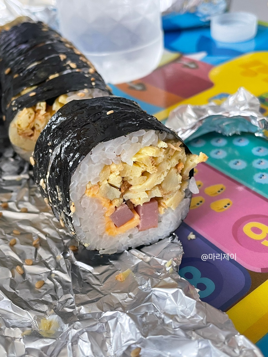 봄 꽃길김밥 이미지