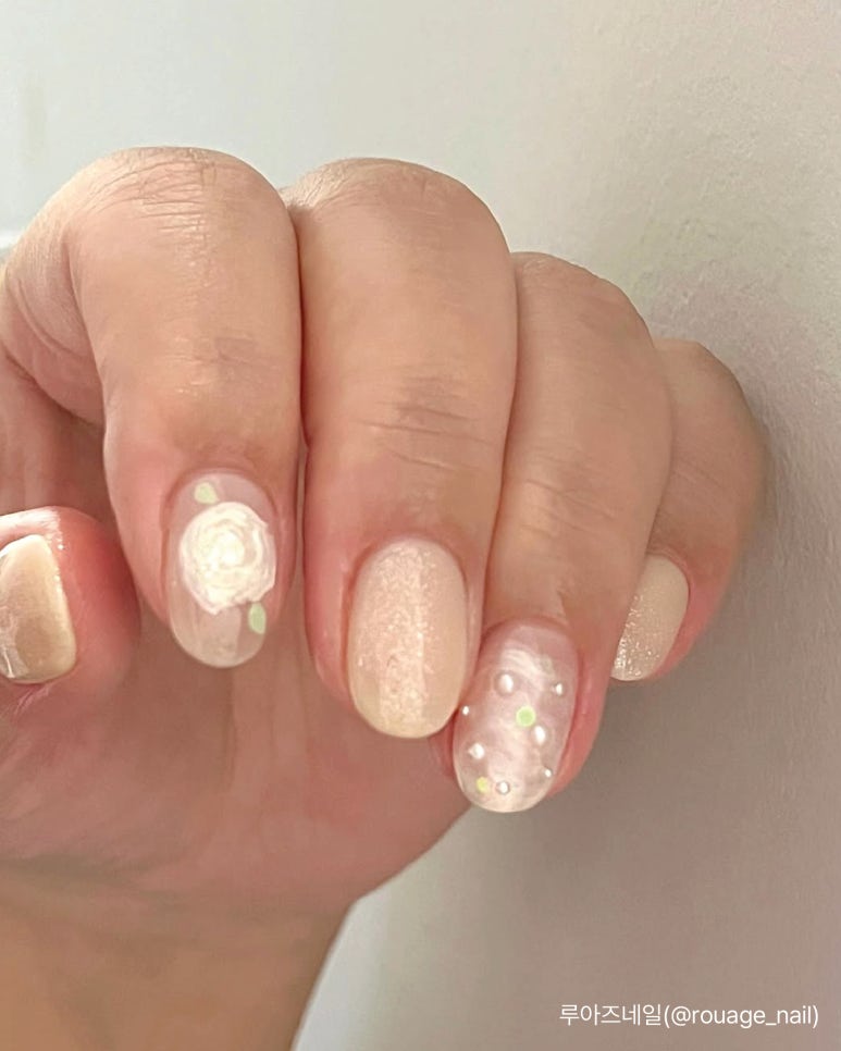 루아즈네일(rouage nail) 이미지