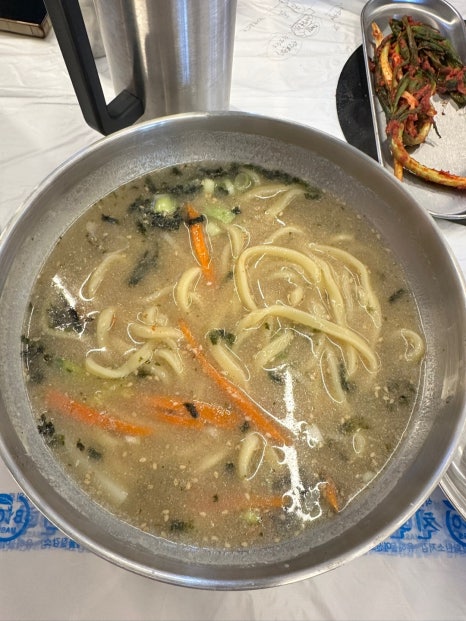 인어가 끓인 칼국수 이미지