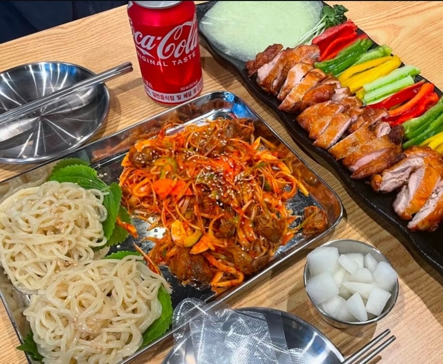 누구나홀반한닭 이미지