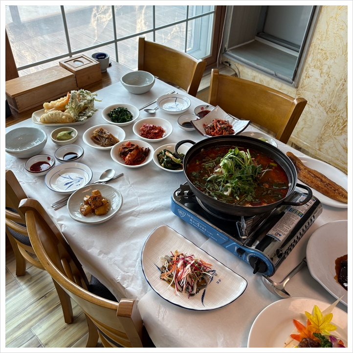 강변횟집 이미지