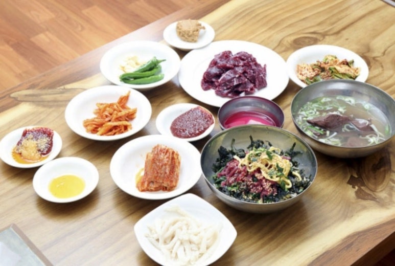 한우육회 이미지