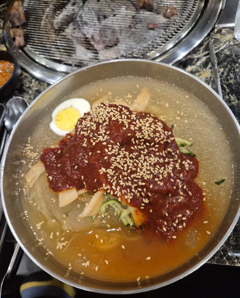 웃는소참숯화로구이 이미지