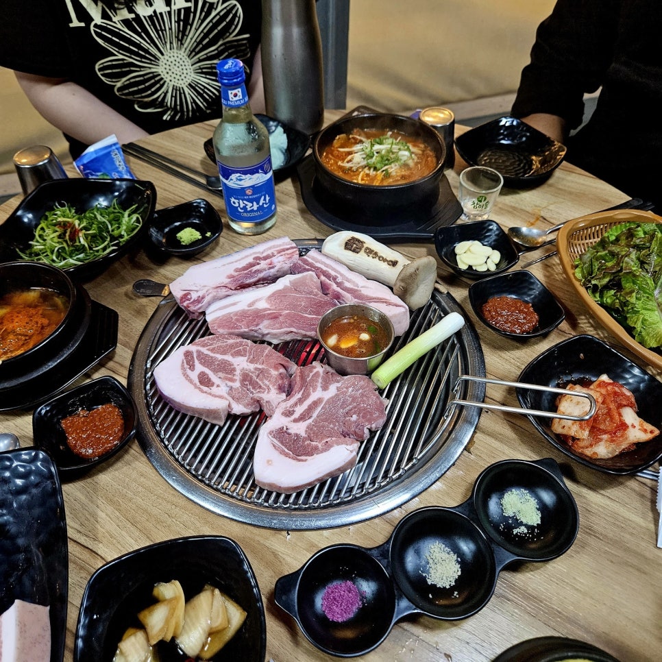 덕수아이흑돼지 이미지