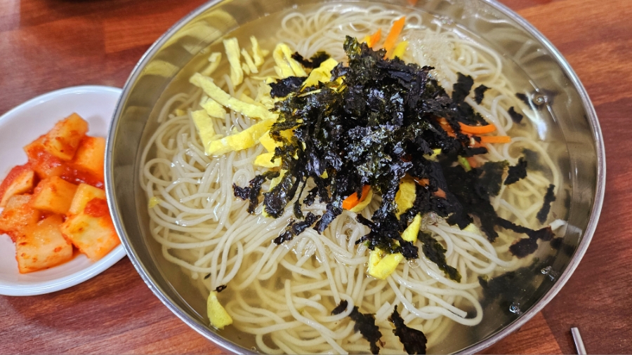 여로장터국수 이미지
