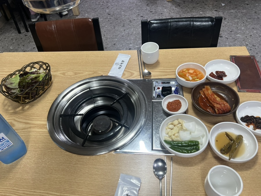 다운목살구이식당 이미지