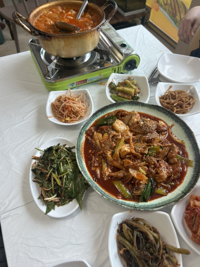 백합돼지김치찌개 이미지