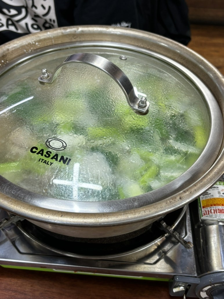 꼬꼬닭한마리 이미지