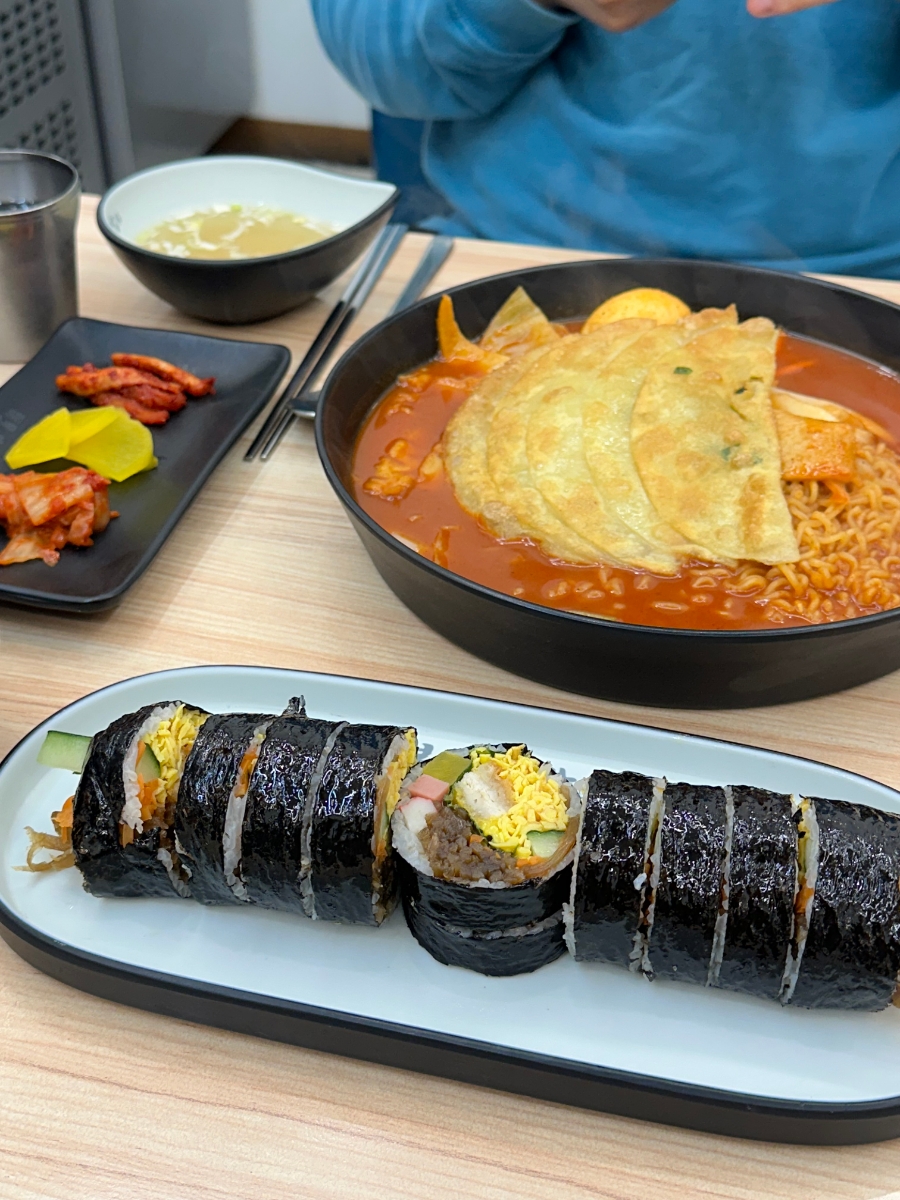 본좌김밥 이미지