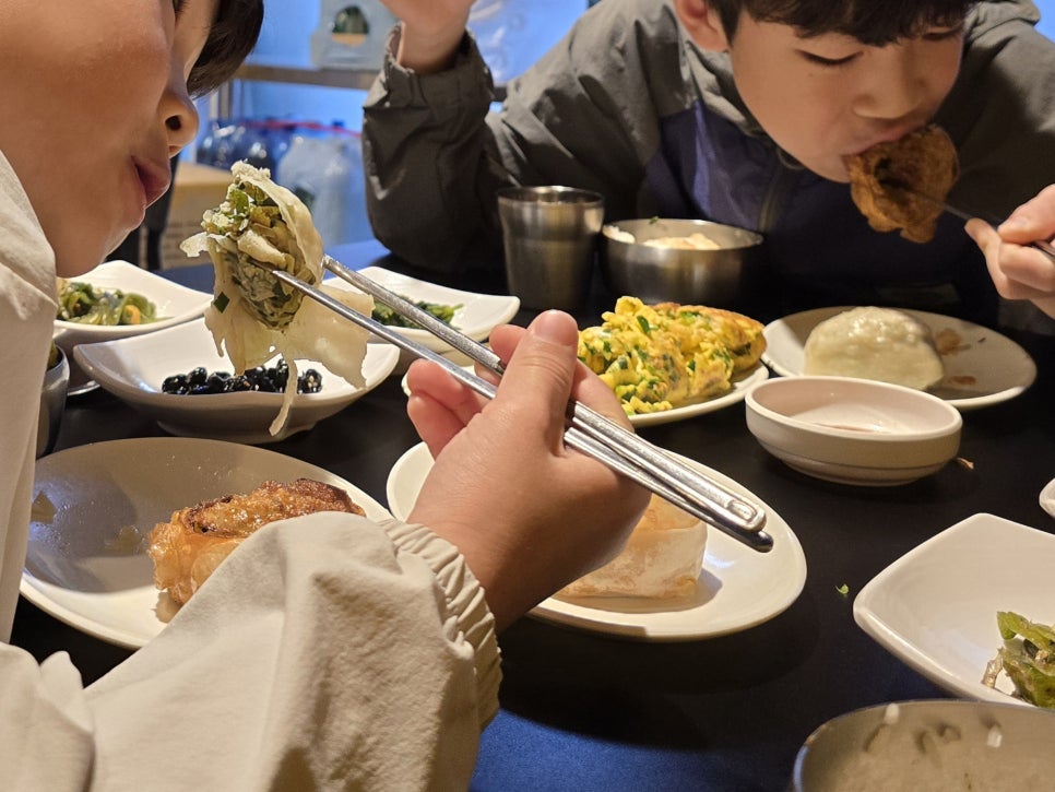 큰집가정식백반 이미지