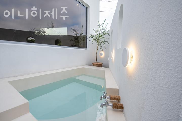 이니히 이미지