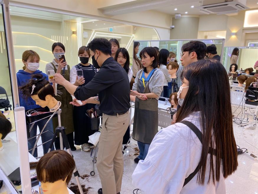 퍼스트헤어아카데미뷰티학원 이미지