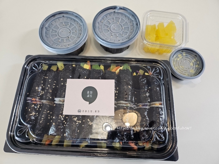 꼬마김밥콤마 이미지
