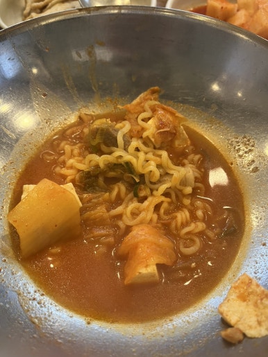 양푼생돼지김치찌개 이미지