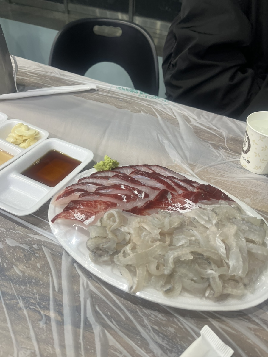 광어두마리만오천원 이미지