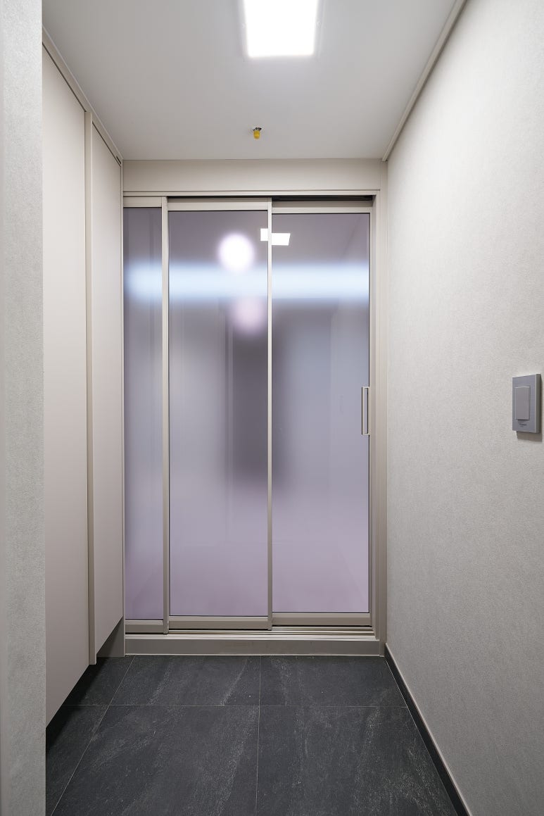 오묘한신발장 이미지
