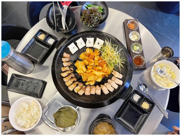 솥뚜껑삼겹살 이미지