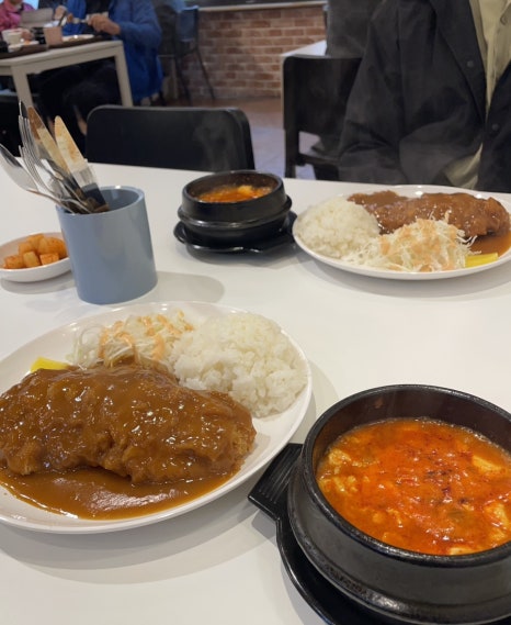 오뚝이양분식 이미지