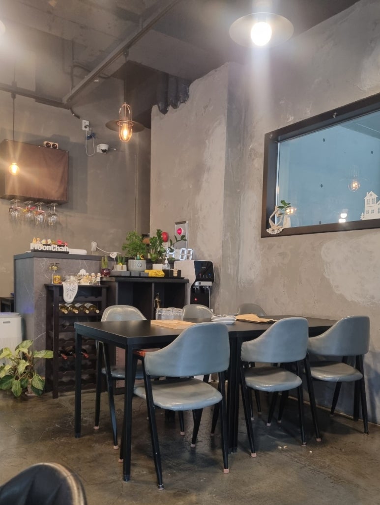윤찬비스트로 이미지