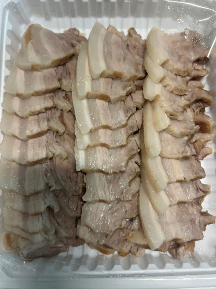 항아리보쌈돌돌이김치 이미지