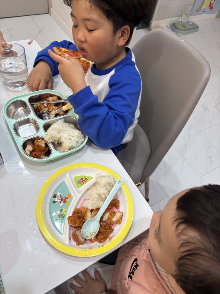 명지치킨.피자 이미지