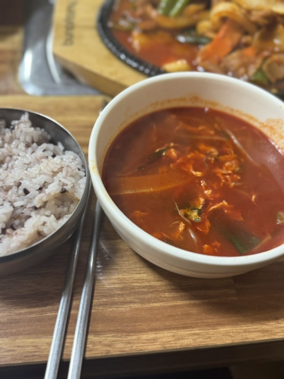 제일약초능이백숙 이미지