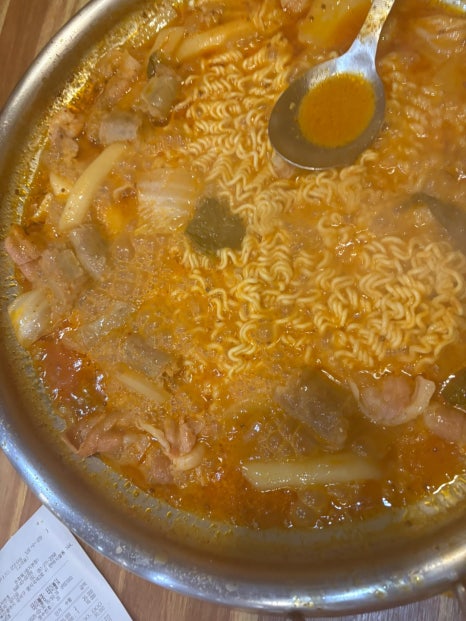 돈국밥 본점 이미지