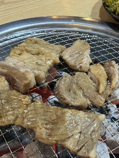 돈돈멍석숯불갈비 이미지