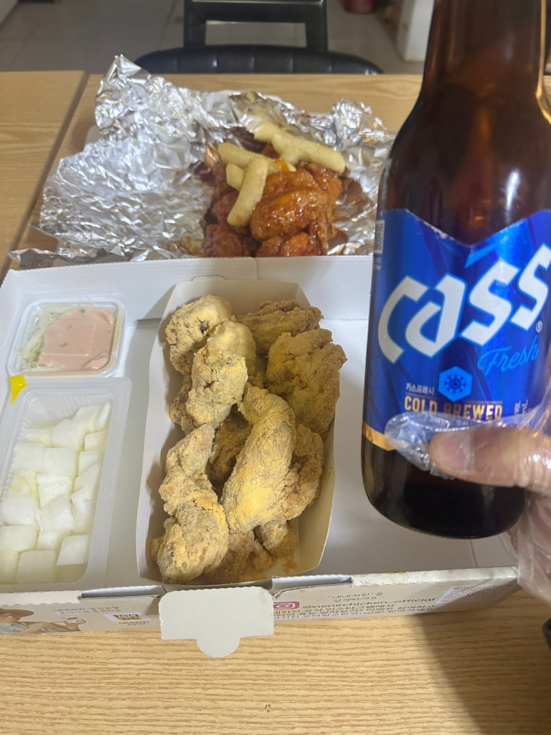 네네치킨 이미지