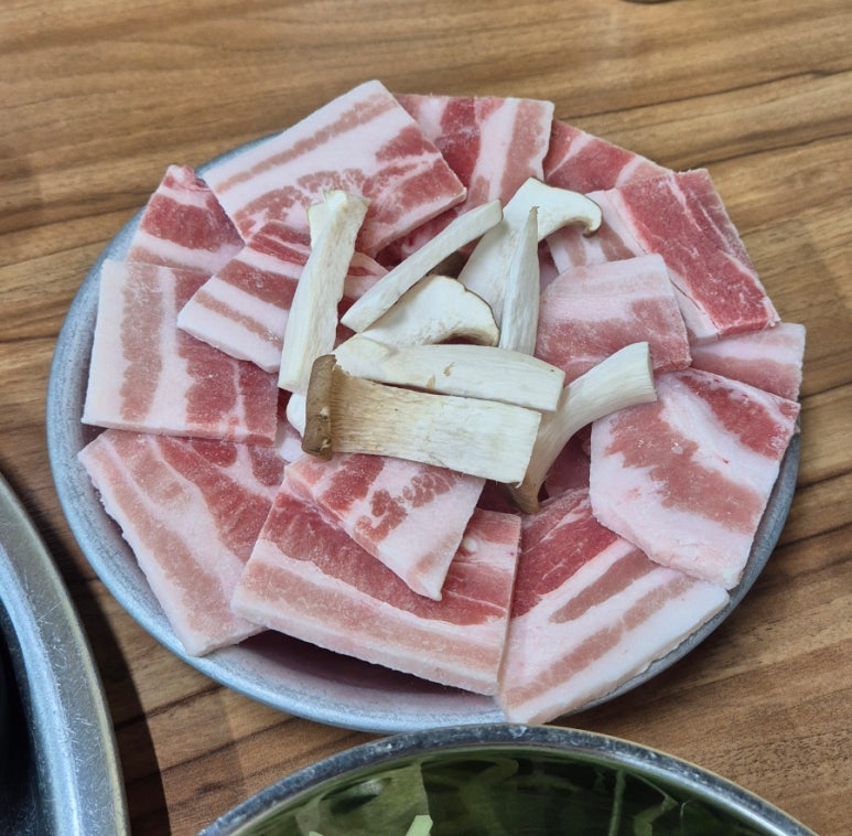 철뚝길 이미지