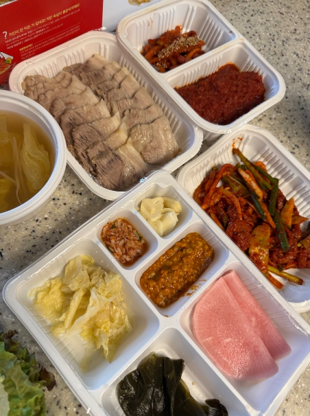 항아리보쌈돌돌이김치 이미지