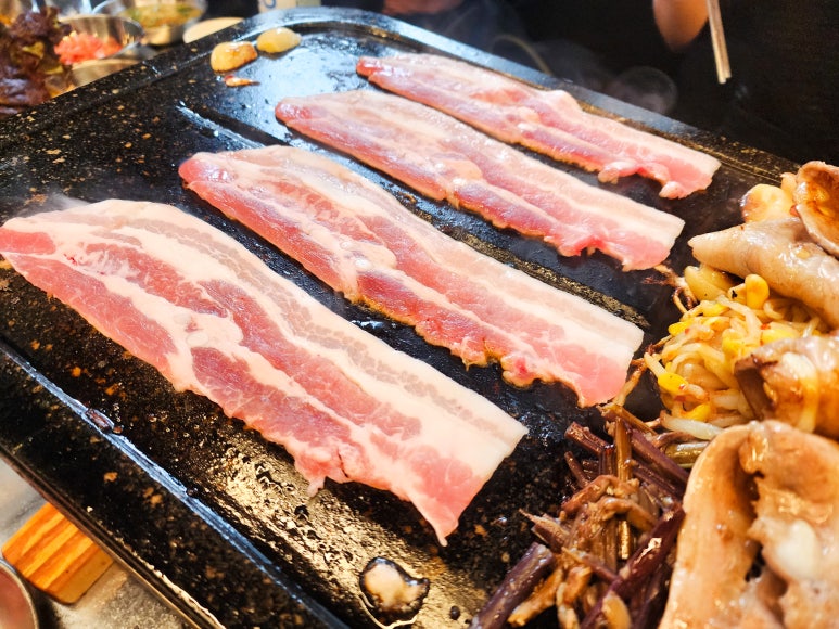 돈돌집 이미지