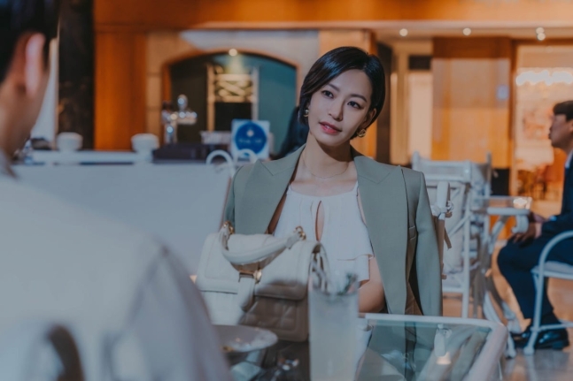 유어라운드 이미지