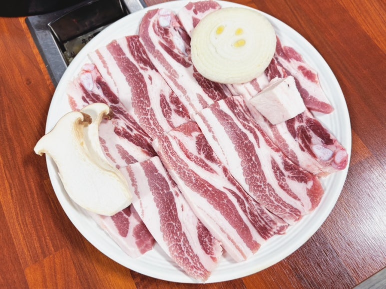 명성한우삼겹살 이미지