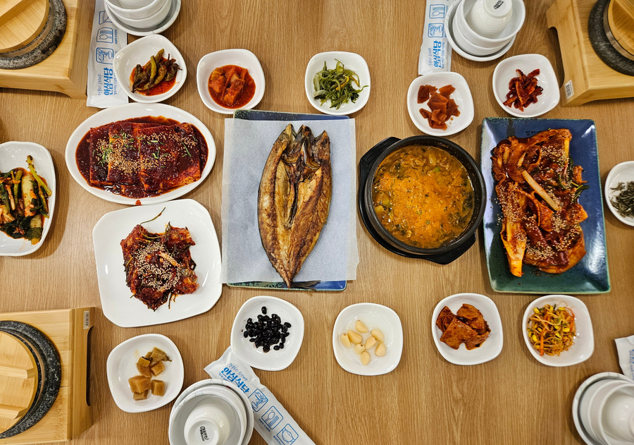 엄마네 돌솥밥 이미지