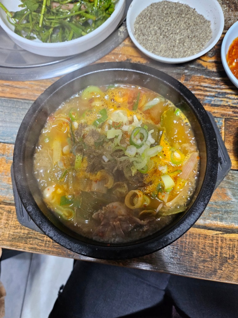흑염소탕전문 이미지