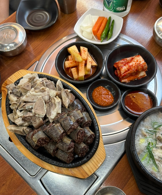 병천토종순대 수육국밥 이미지