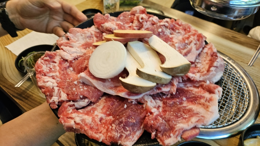 돈날개숯불갈비노형점 이미지