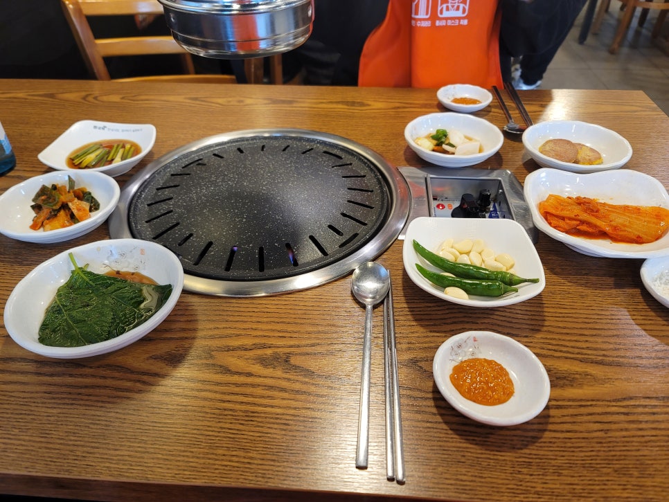 여기오면돈돼지 이미지