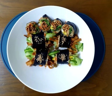 돌돌이 김밥 이미지