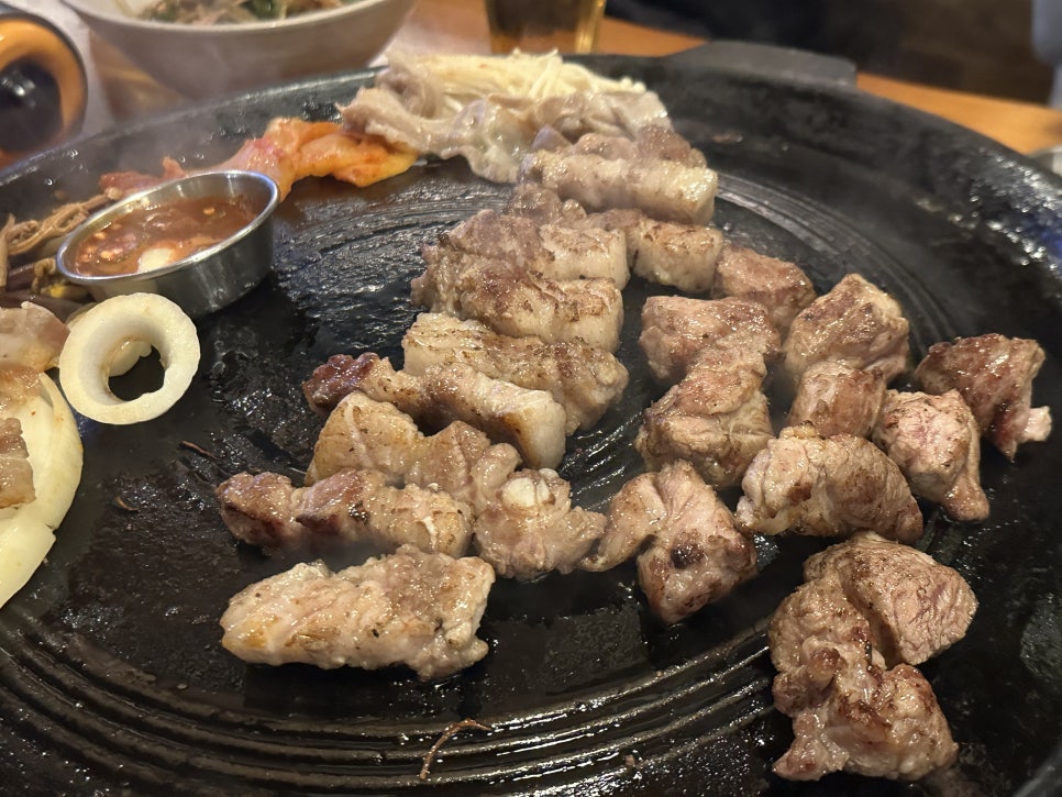 역전솥뚜껑삼겹살 이미지