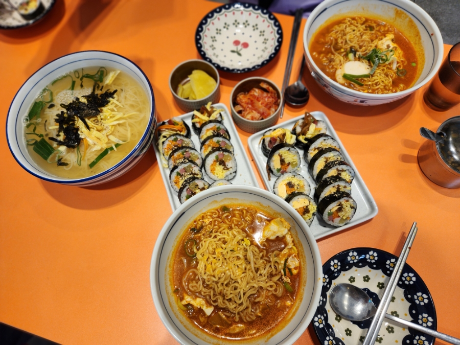 준수한 김밥 이미지