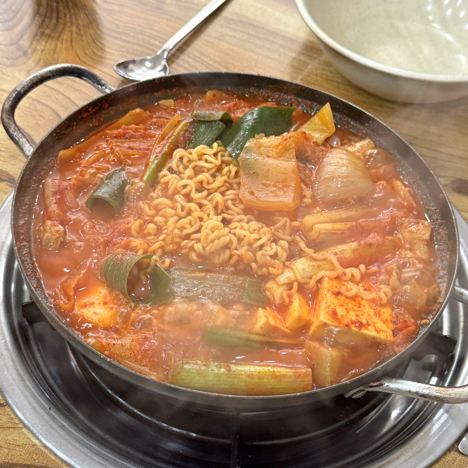 돈가네옛날김치돼지찌개 이미지