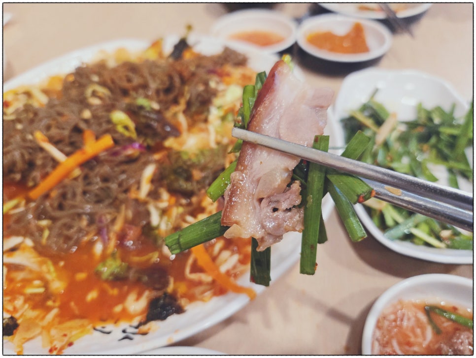 한입족발 이미지